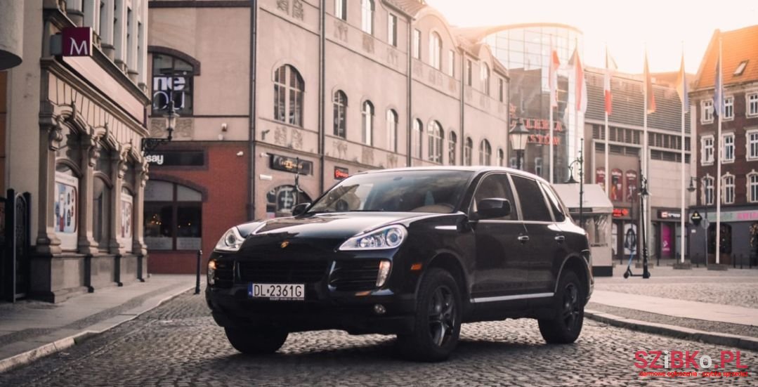 2007' Porsche Cayenne photo #1