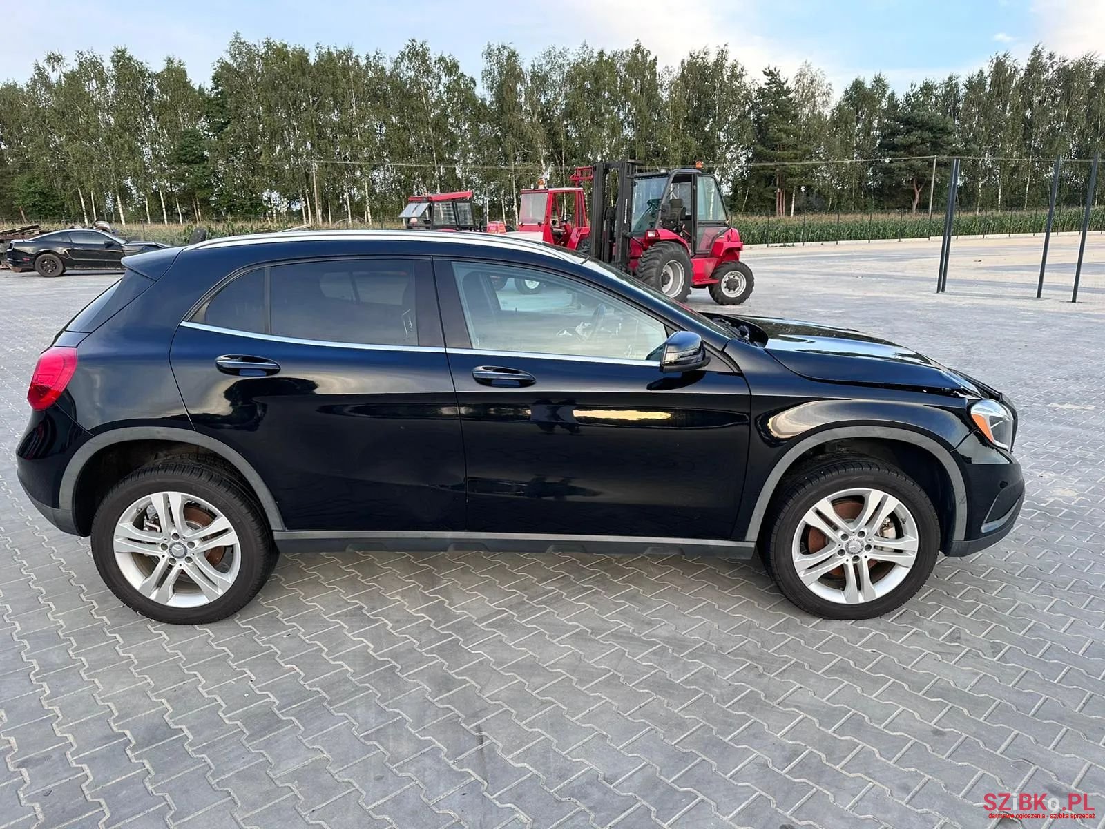 2016' Mercedes-Benz GLA photo #2