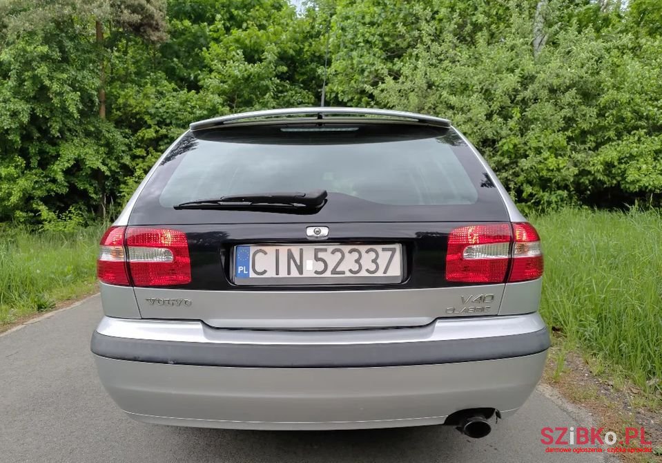 2004' Volvo V40 photo #6