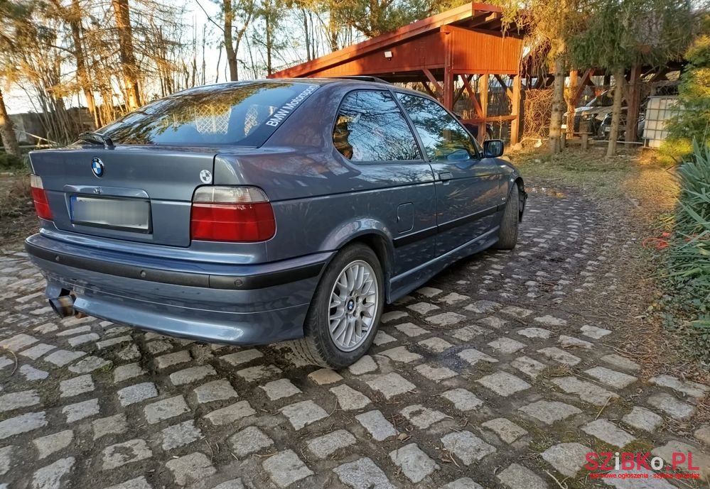 2000' BMW 3 Series 320I photo #2