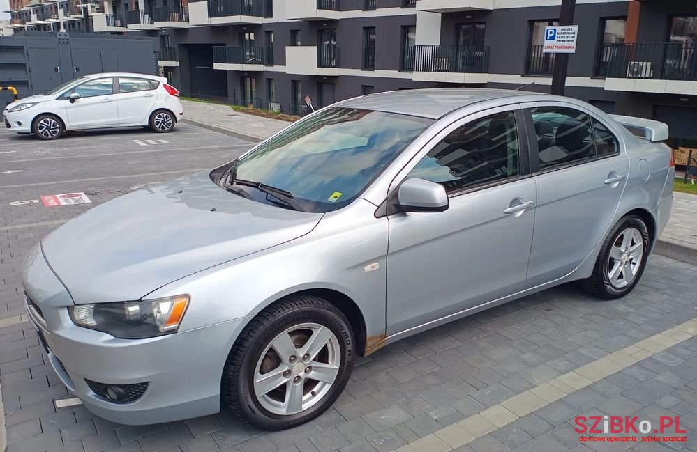 2010' Mitsubishi Lancer 1.5 Invite photo #3
