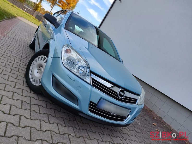 2009' Opel Astra 1.6 photo #1