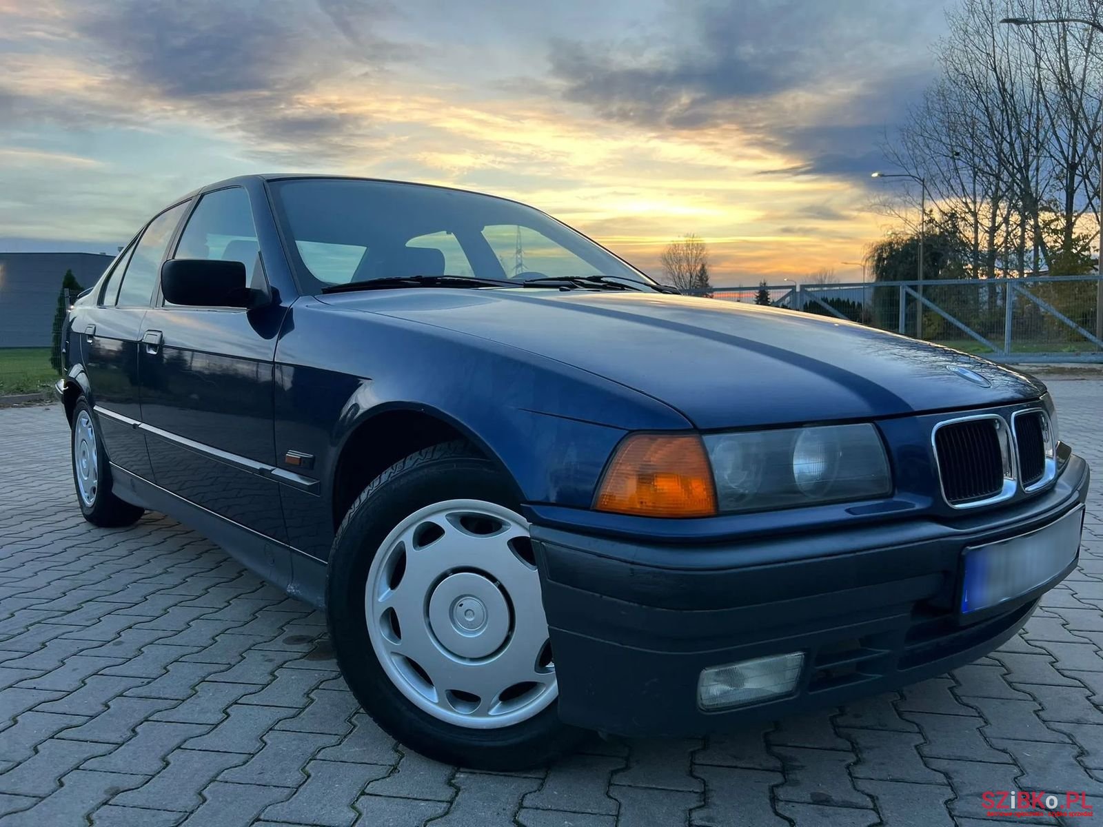 1994' BMW 3 Series photo #3