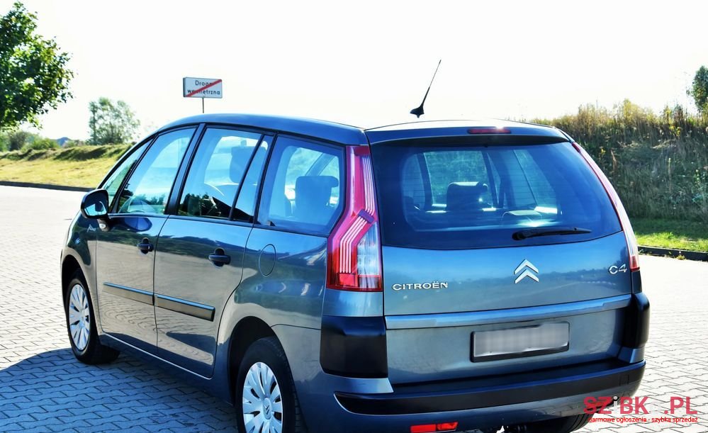 2007' Citroen C4 Grand Picasso photo #6