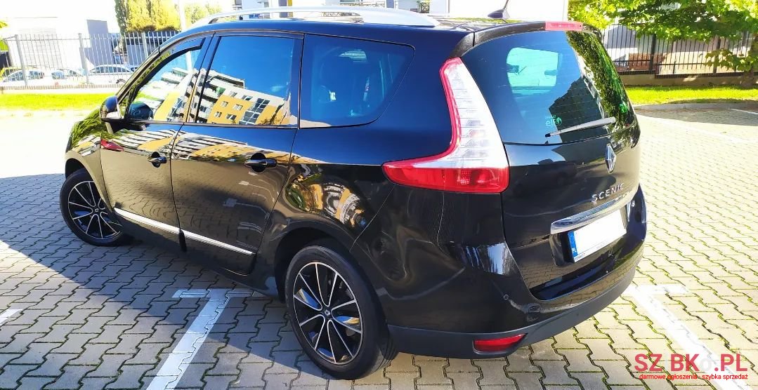 2012' Renault Grand Scenic photo #2