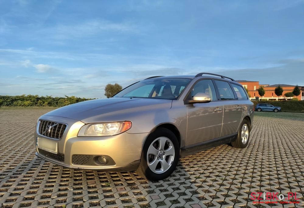 2008' Volvo V70 photo #3