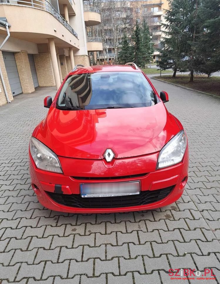 2011' Renault Megane photo #4