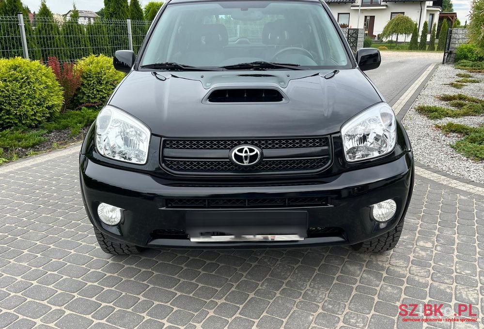 2005' Toyota RAV4 D-4D 4X4 photo #2