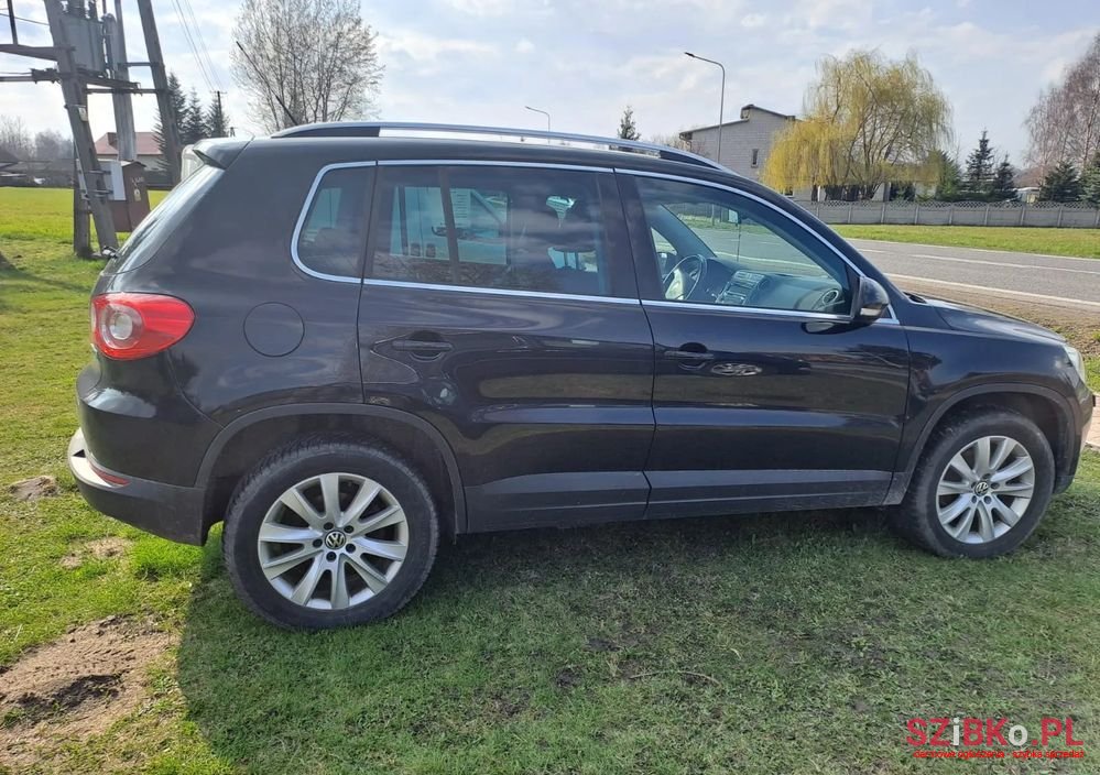 2009' Volkswagen Tiguan photo #3