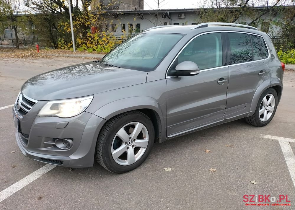 2009' Volkswagen Tiguan photo #1