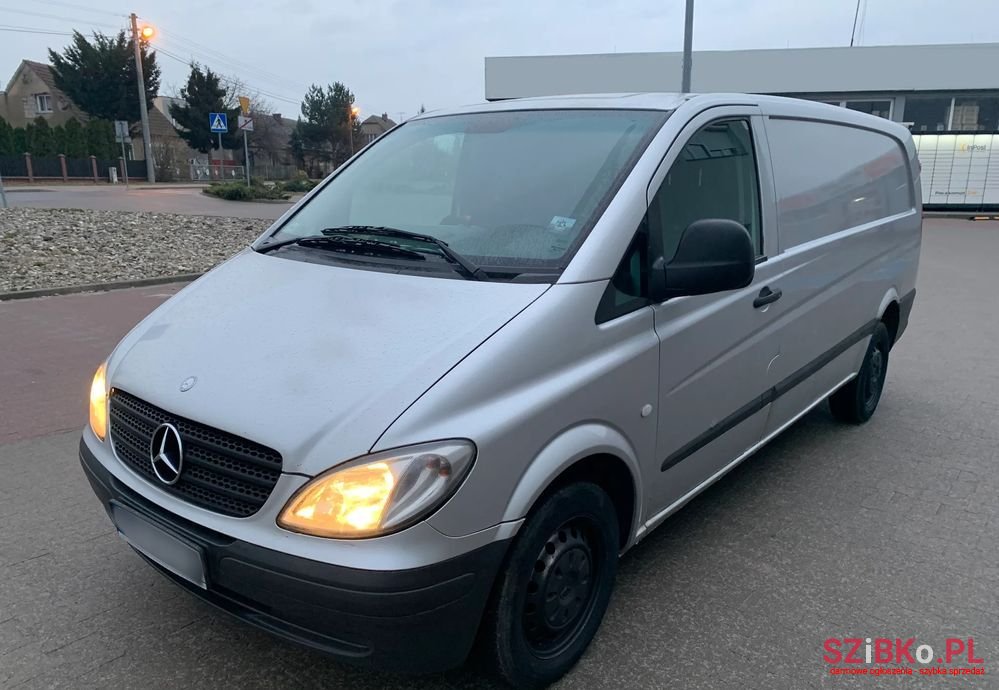 2004' Mercedes-Benz Vito photo #1