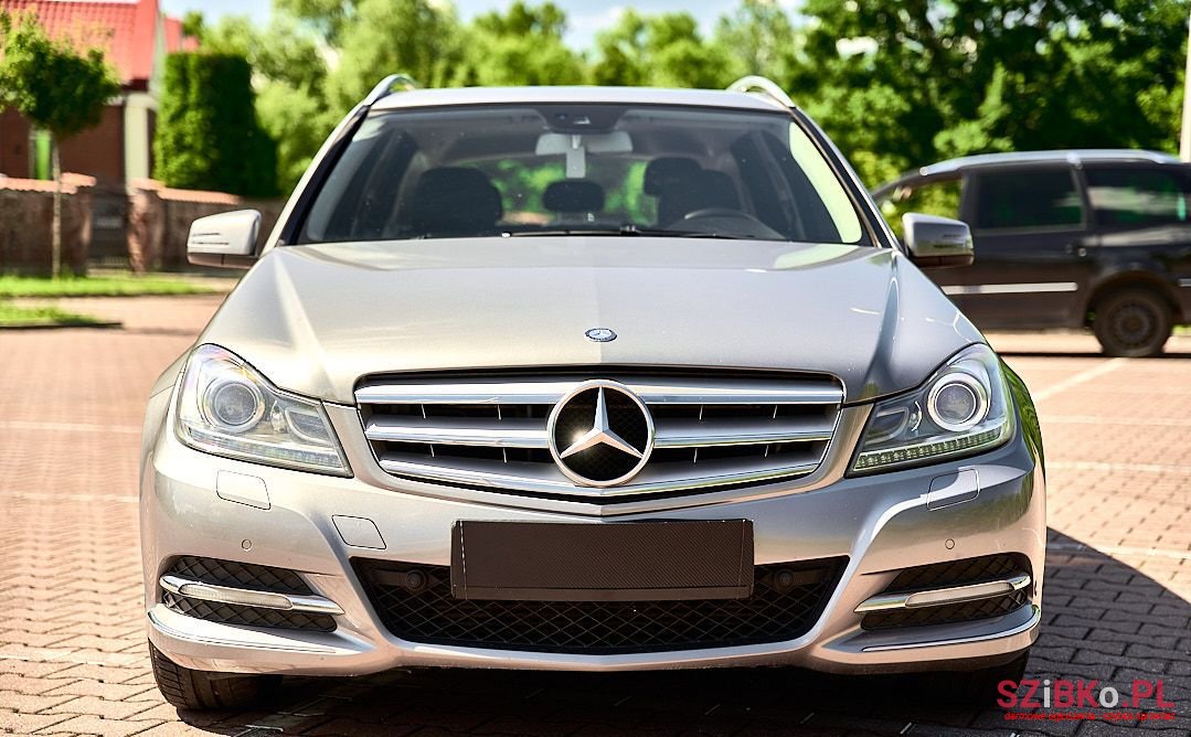 2012' Mercedes-Benz Klasa C photo #4