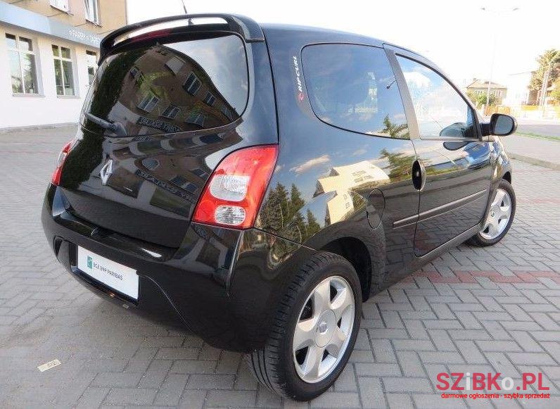 2011' Renault Twingo photo #2