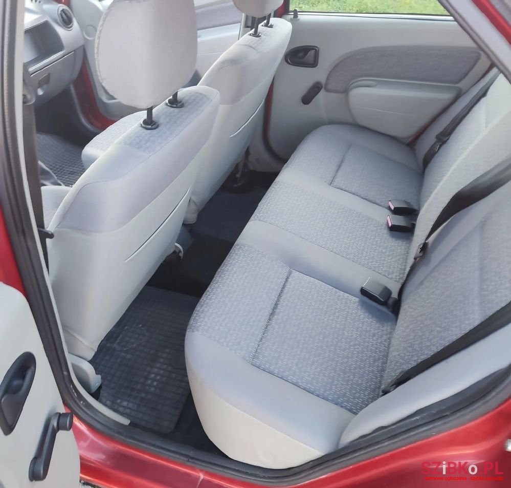 2007' Dacia Logan photo #3