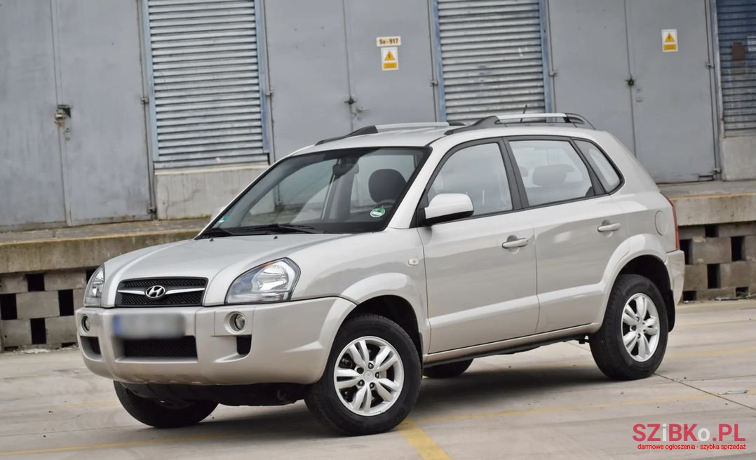 2009' Hyundai Tucson photo #2