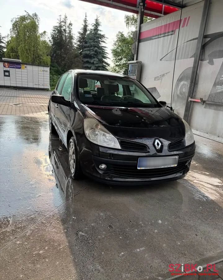 2007' Renault Clio photo #3