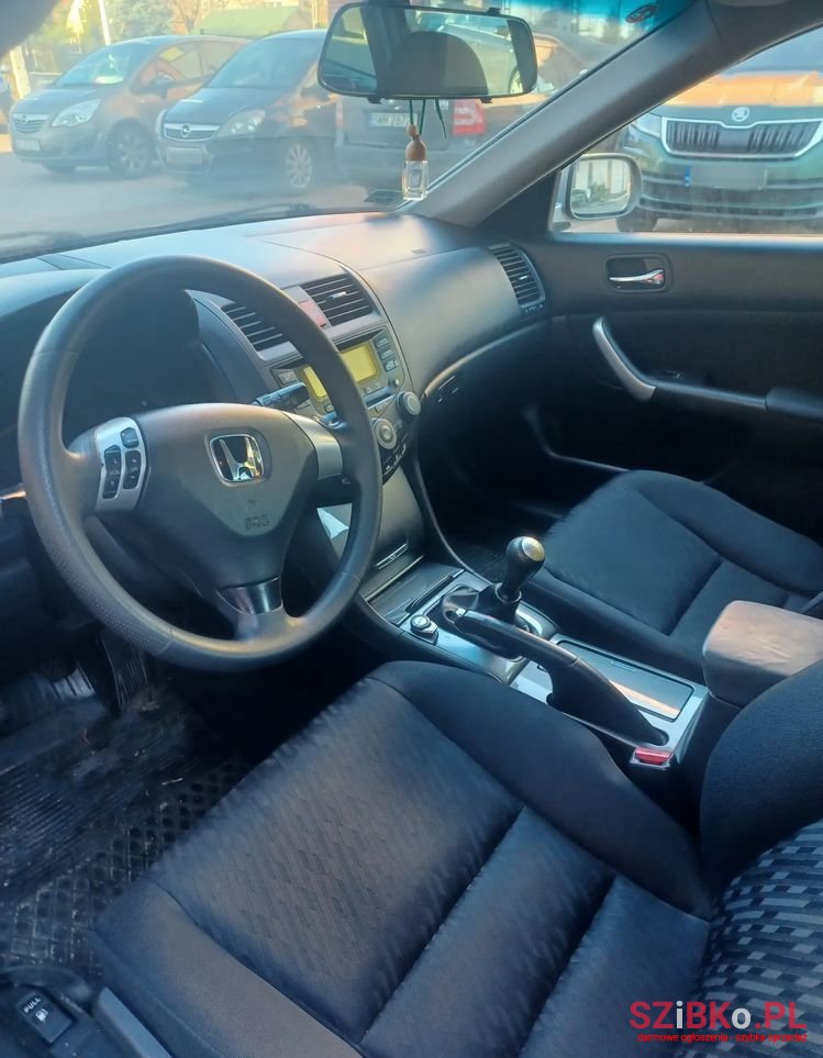 2004' Honda Accord 2.0 Comfort photo #3