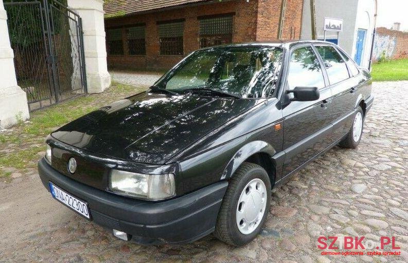 1990' Volkswagen Passat photo #1
