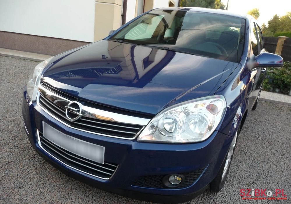 2007' Opel Astra 1.6 Design Edition photo #5