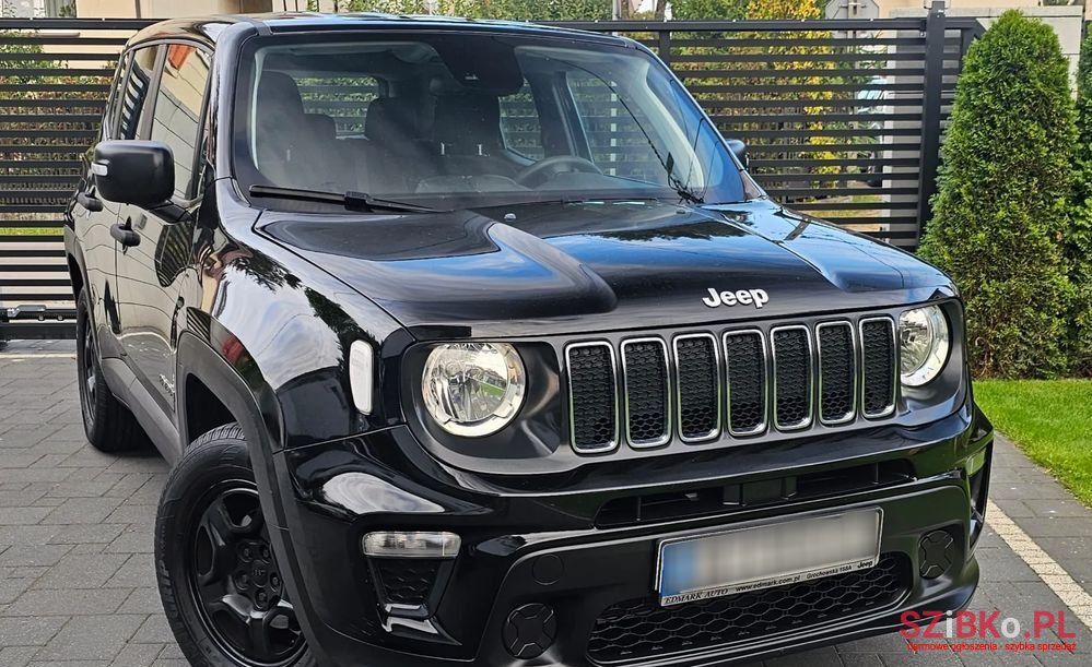 2018' Jeep Renegade photo #2