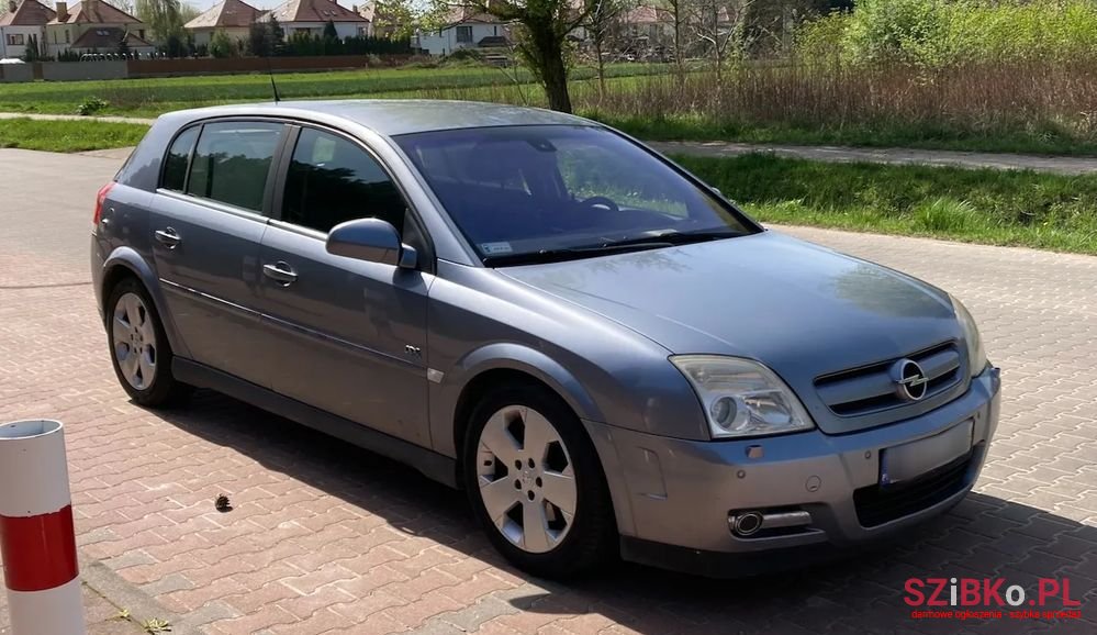2004' Opel Signum 2.0 T Sport photo #2