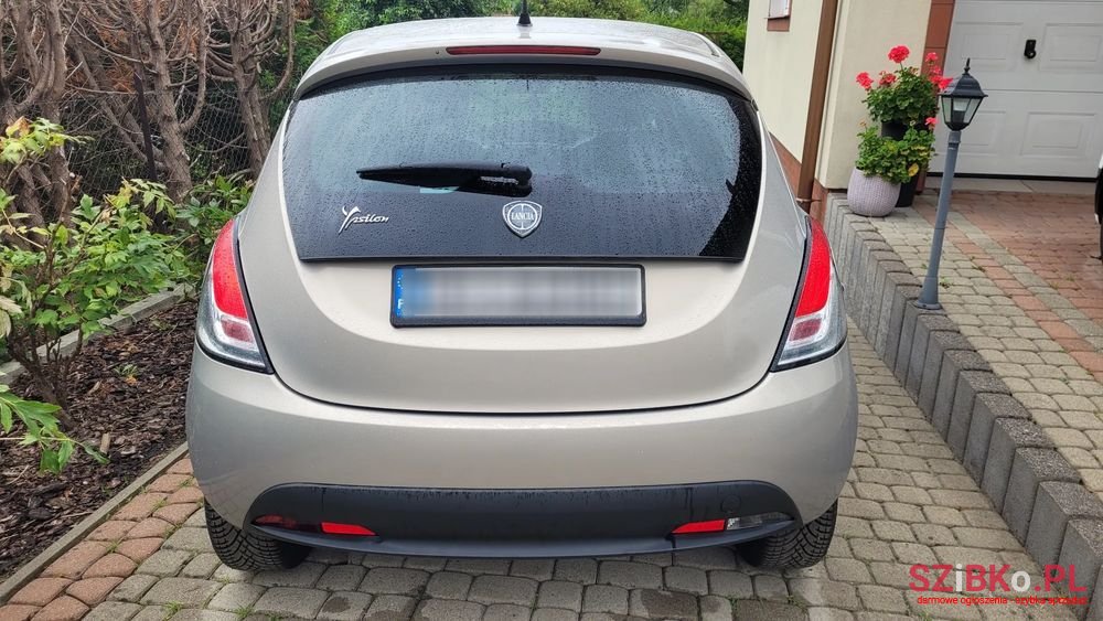 2011' Lancia Ypsilon 0.9 Gold S&S photo #6