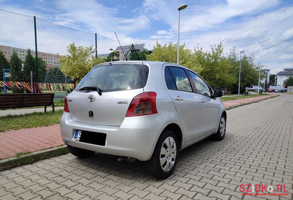 2007' Toyota Yaris photo #3