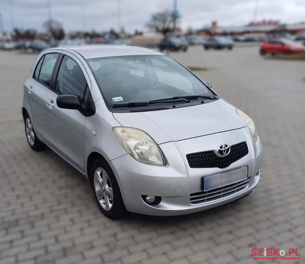 2006' Toyota Yaris 1.3 photo #3