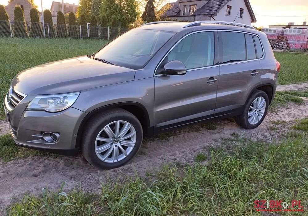 2008' Volkswagen Tiguan photo #2