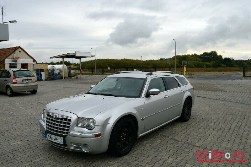 2005' Chrysler 300C photo #3