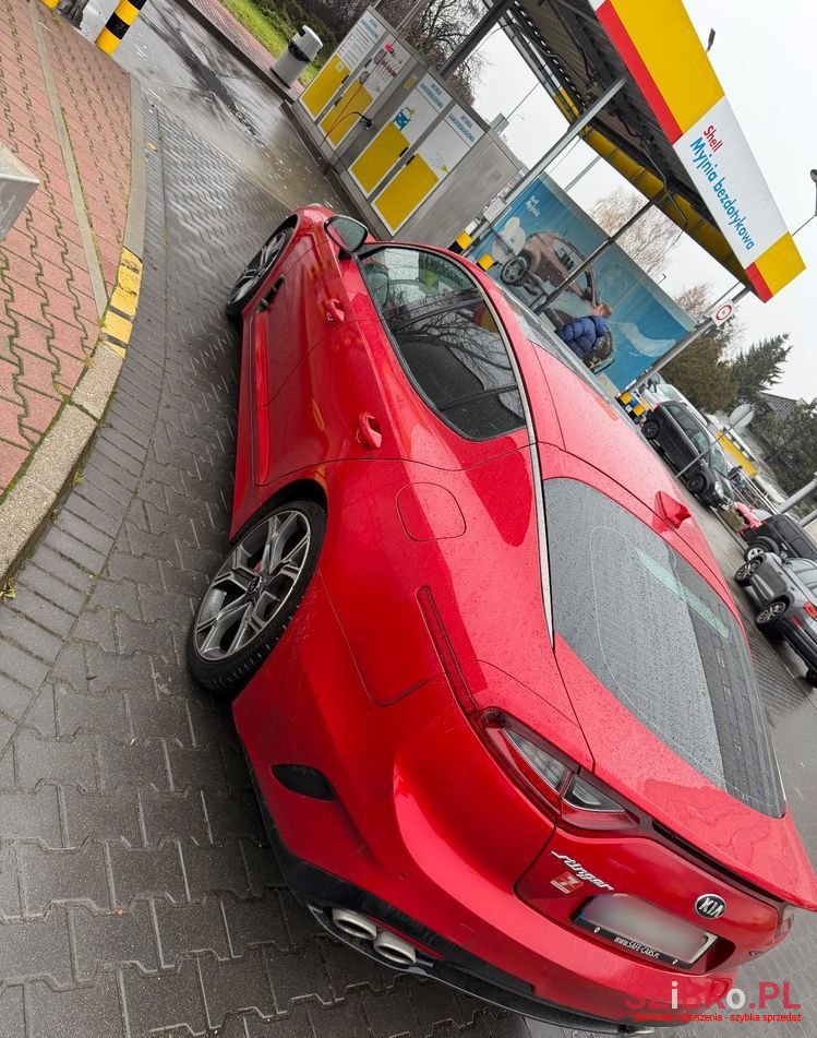 2020' Kia Stinger photo #4