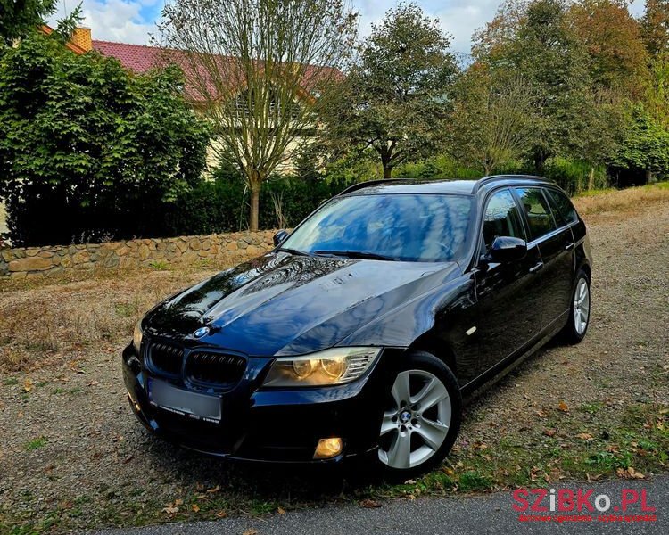 2010' BMW 3 Series 318D Dpf Touring photo #1