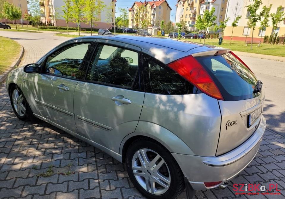 2002' Ford Focus photo #2