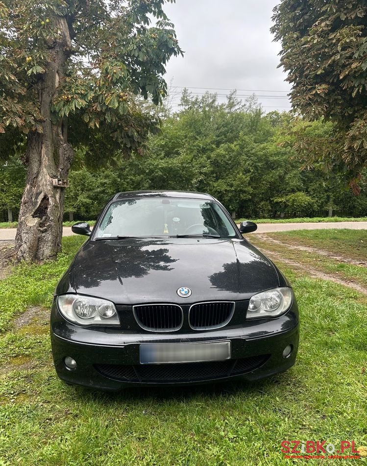 2006' BMW 1 Series 118D photo #5