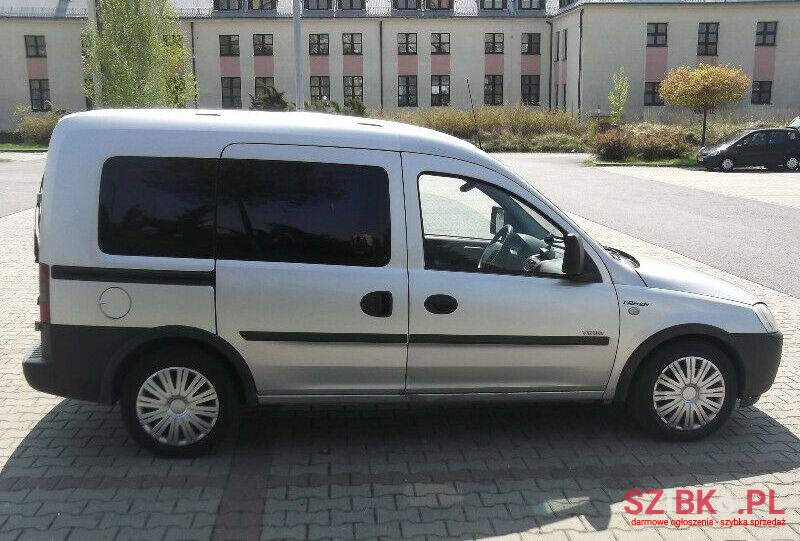 2004' Opel Combo photo #1