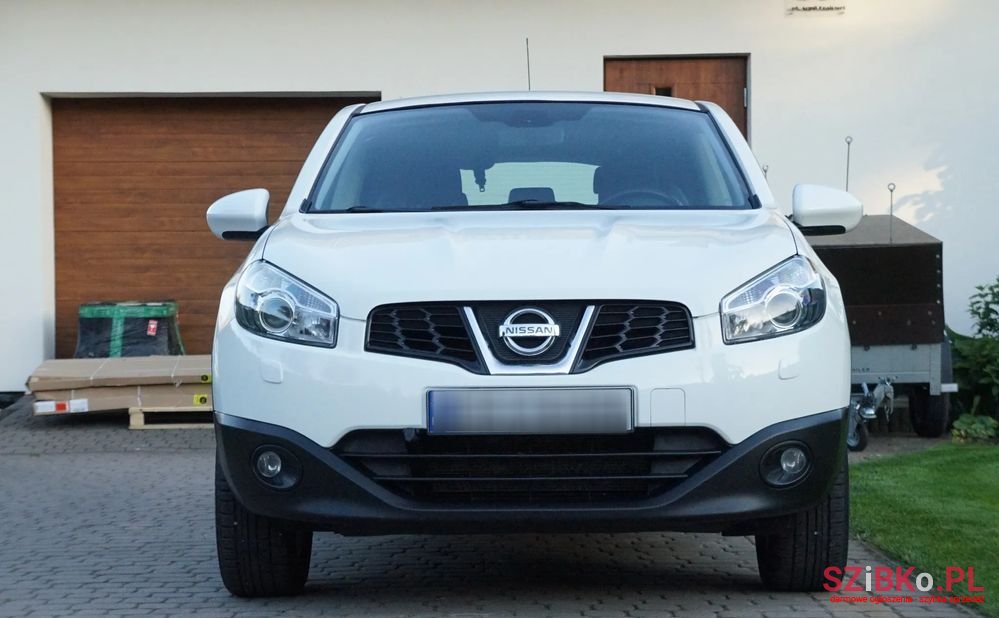 2011' Nissan Qashqai 2.0 Lounge photo #2