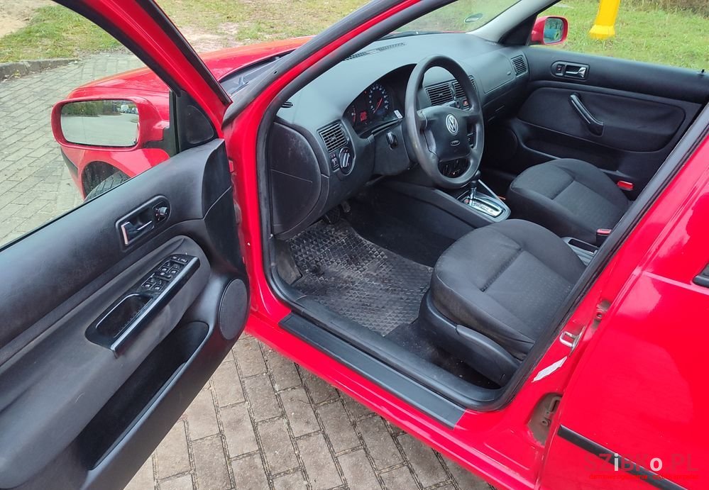 2000' Volkswagen Golf photo #5