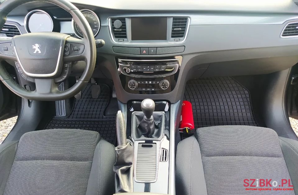 2015' Peugeot 508 photo #6