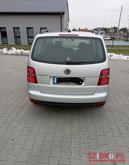 2007' Volkswagen Touran photo #5