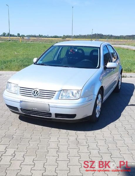 1999' Volkswagen Bora 1.6 photo #3