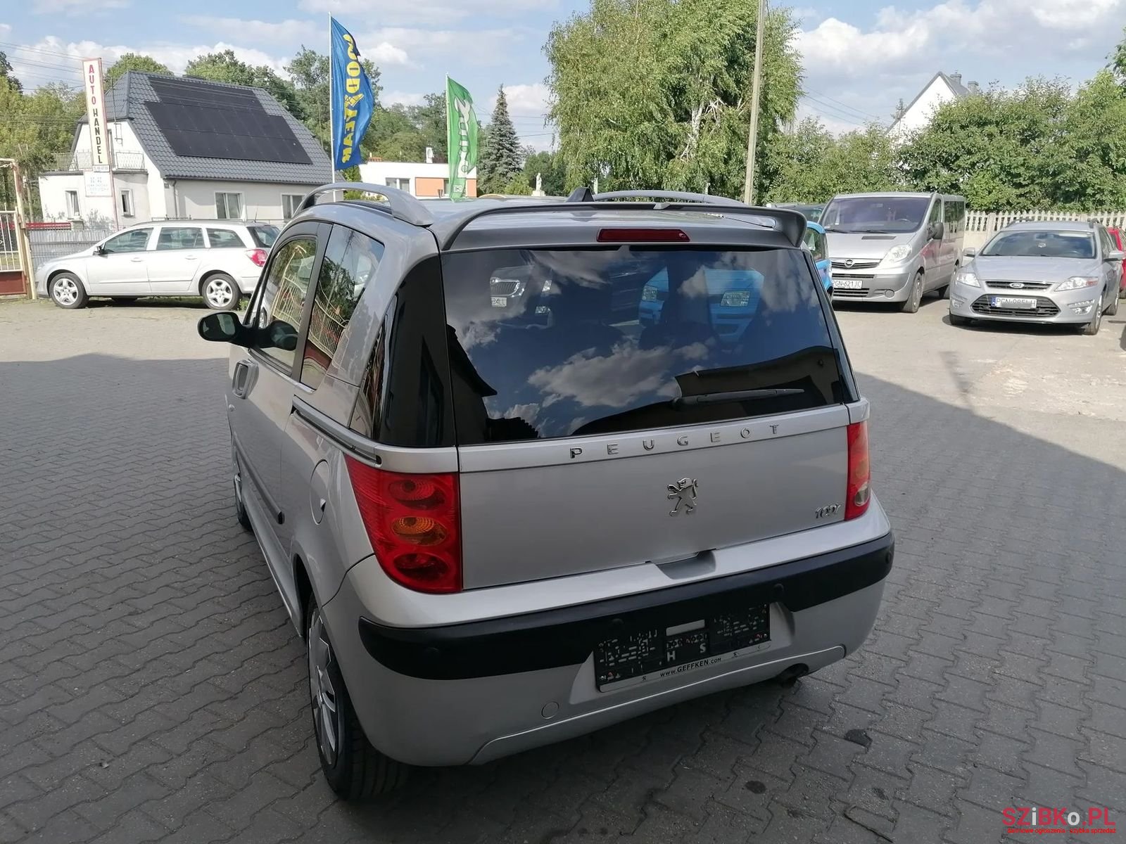 2005' Peugeot 1007 photo #6