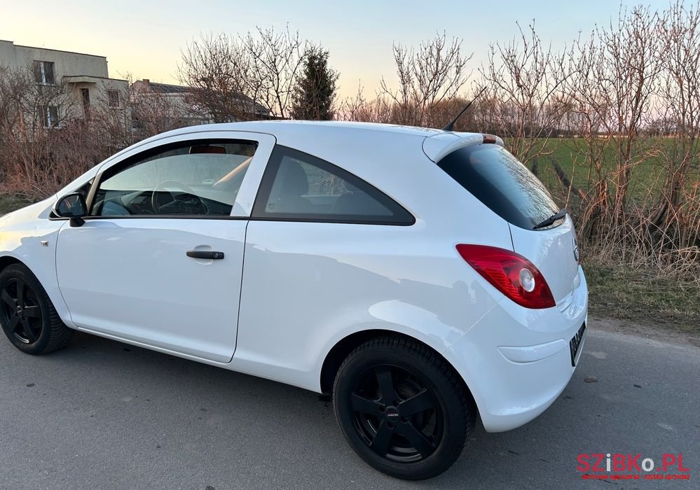 2014' Opel Corsa photo #4