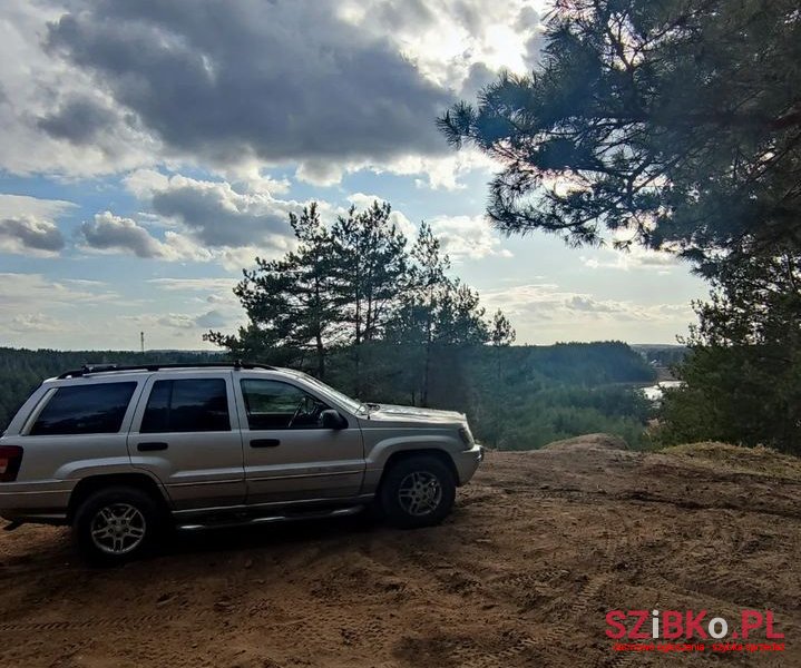 2002' Jeep Grand Cherokee photo #3