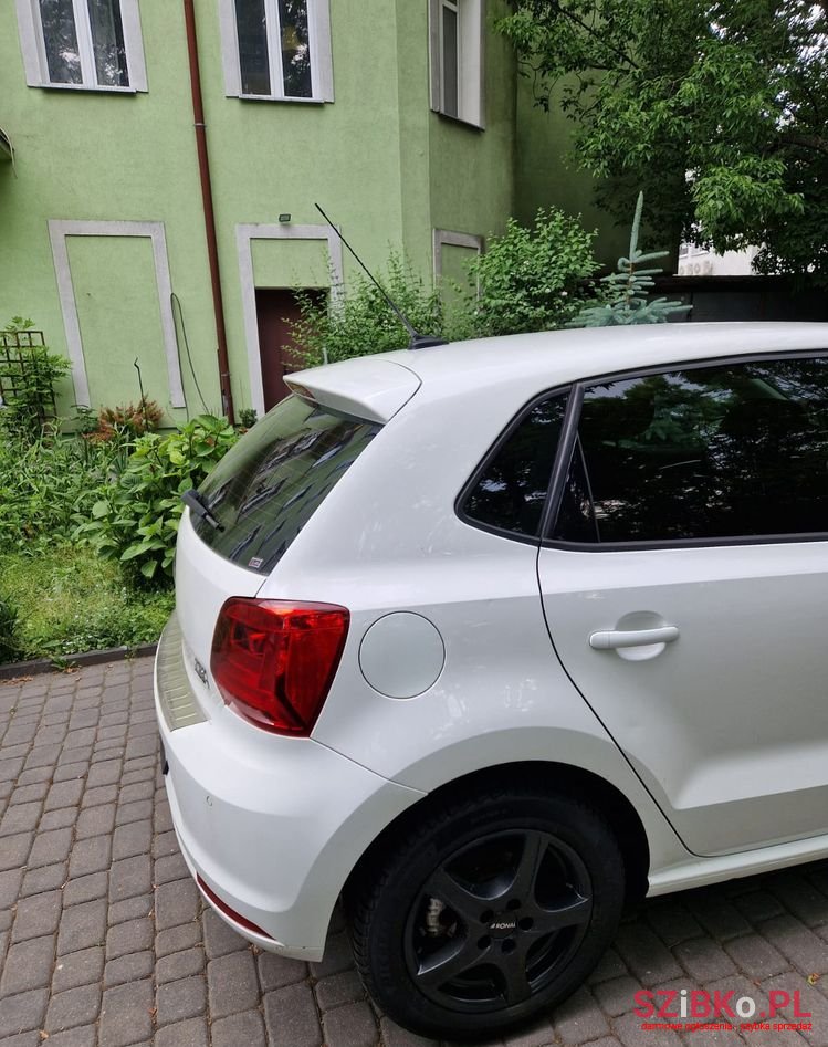 2017' Volkswagen Polo photo #3