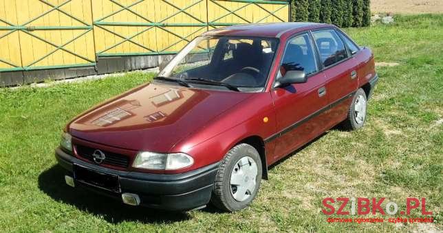 1998' Opel Astra photo #1