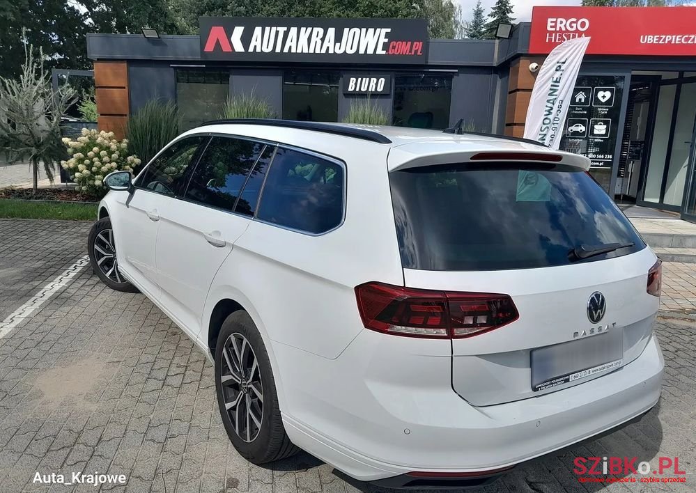 2023' Volkswagen Passat photo #3