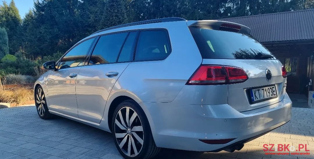2015' Volkswagen Golf photo #4