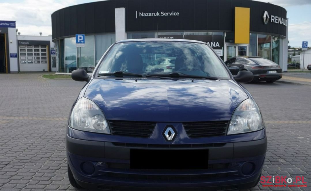 2005' Renault Clio photo #2