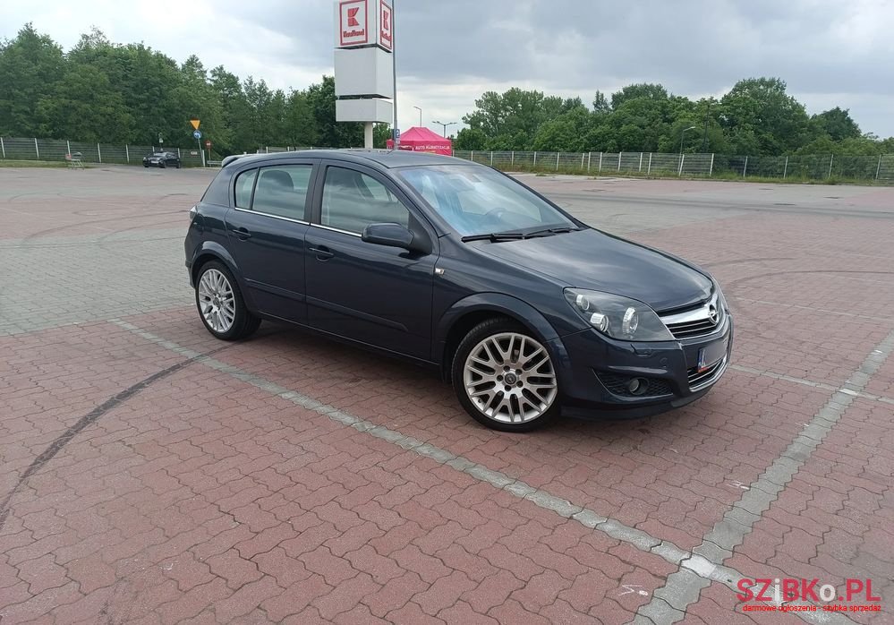 2009' Opel Astra photo #3