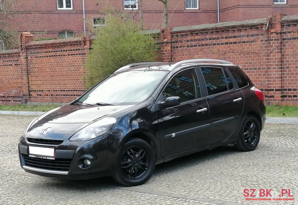 2008' Renault Clio photo #3